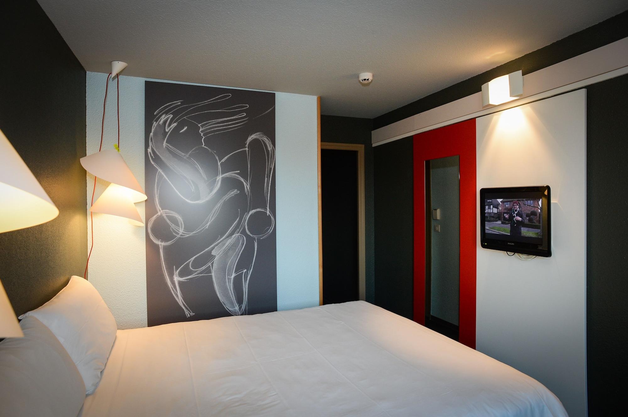 ibis Saint-Lô Hotel Buitenkant foto