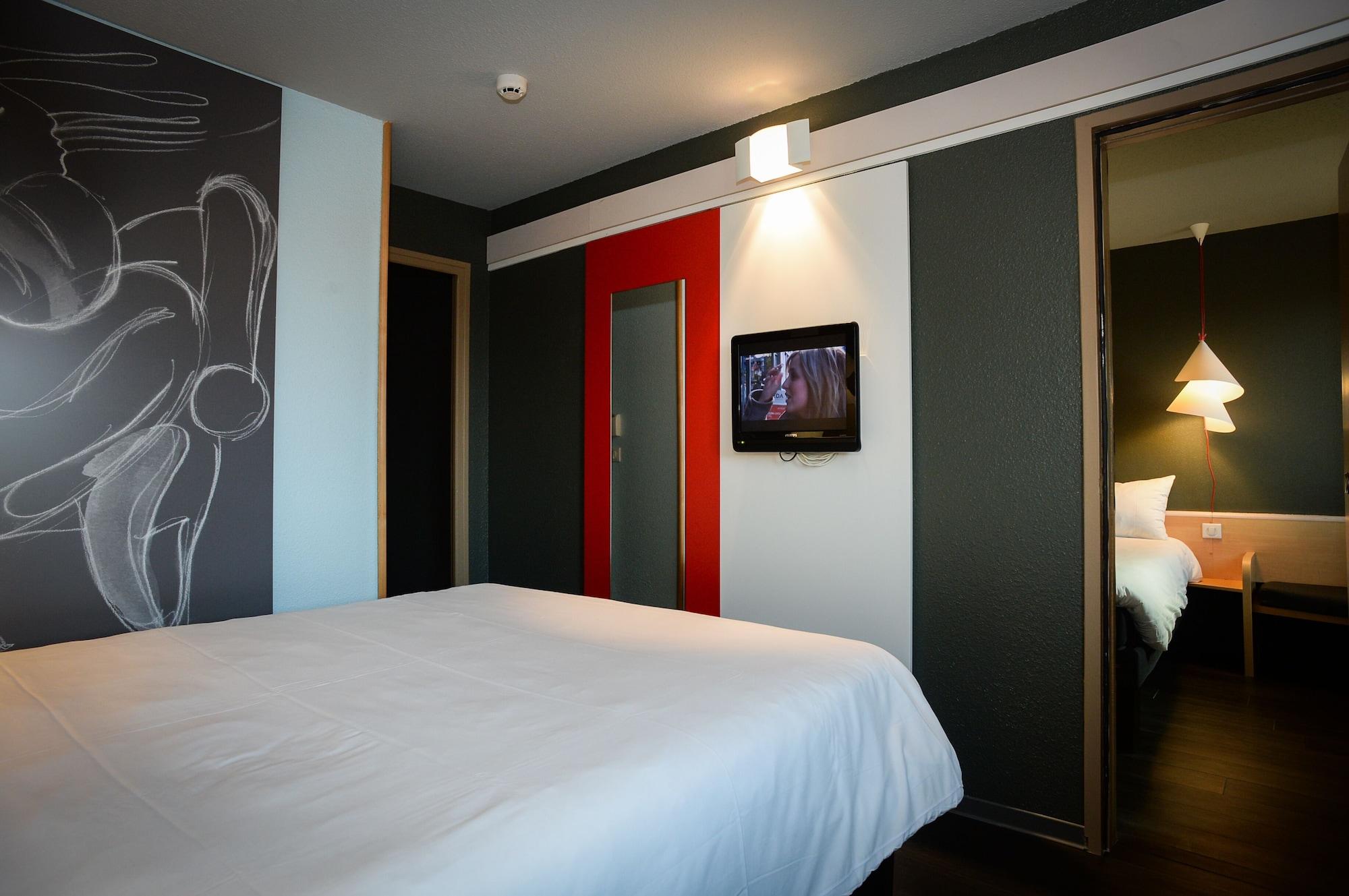 ibis Saint-Lô Hotel Buitenkant foto